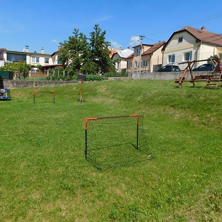 Apartmanovy Penzion Бойнице Экстерьер фото