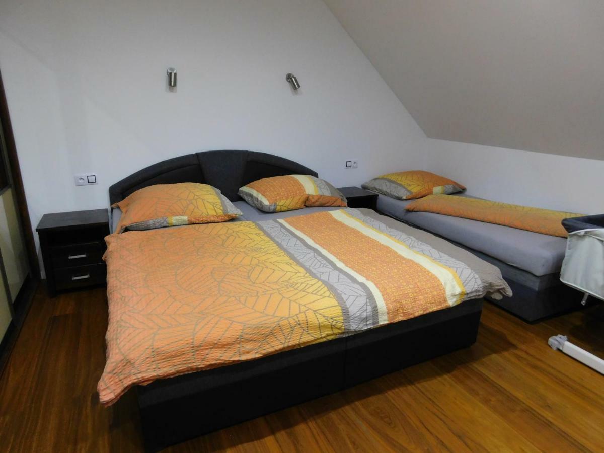 Apartmanovy Penzion Бойнице Экстерьер фото