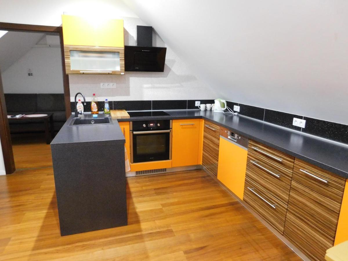 Apartmanovy Penzion Бойнице Экстерьер фото